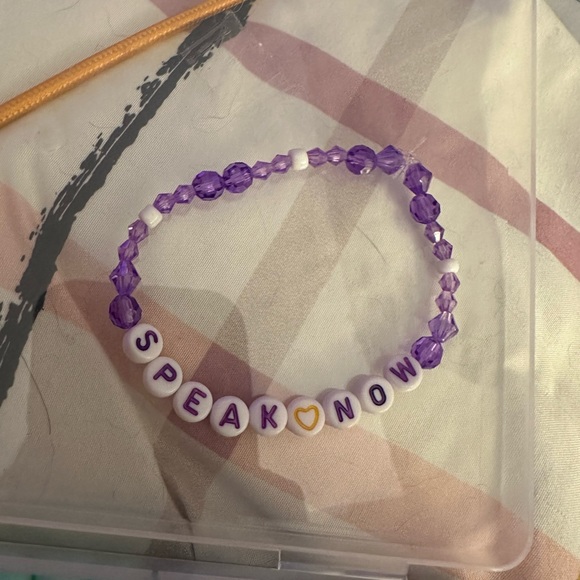 Taylor Swift Eras Tour Friendship Bracelets - Picture 4 of 8